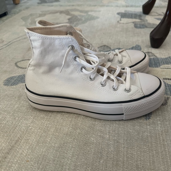 High-Top Platform Converse - Picture 2 of 3